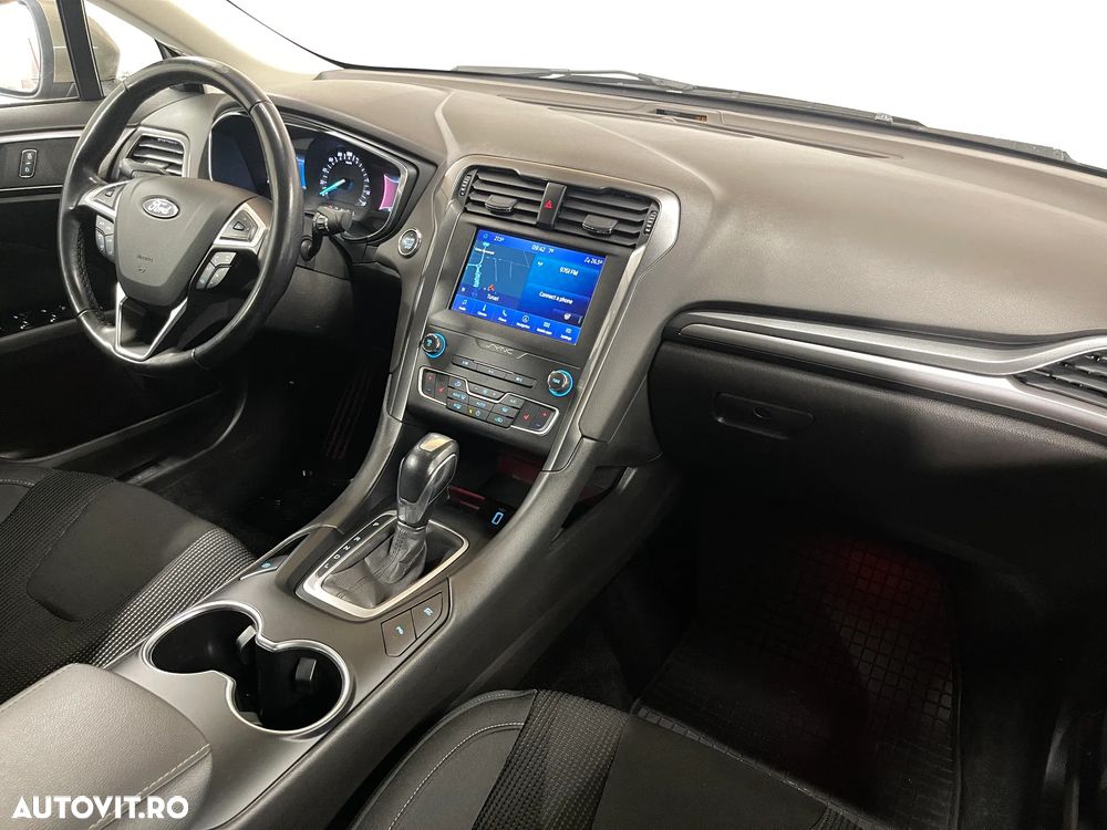 Ford Mondeo 2.0 HEV Titanium - 8