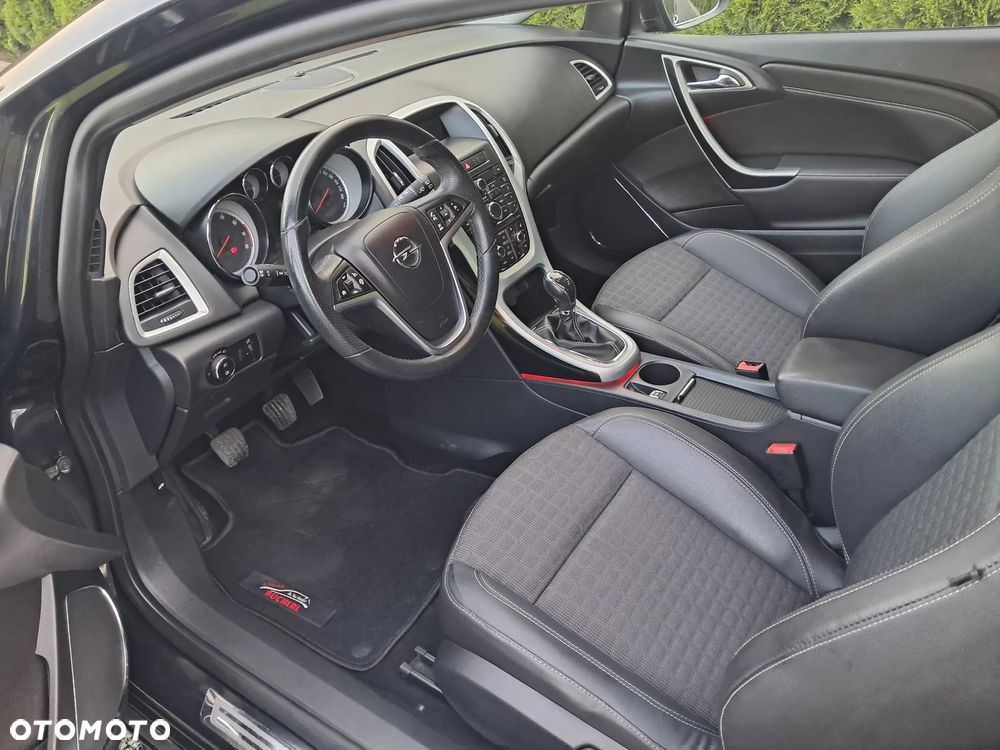 Opel Astra 1.6 Turbo Edition - 10