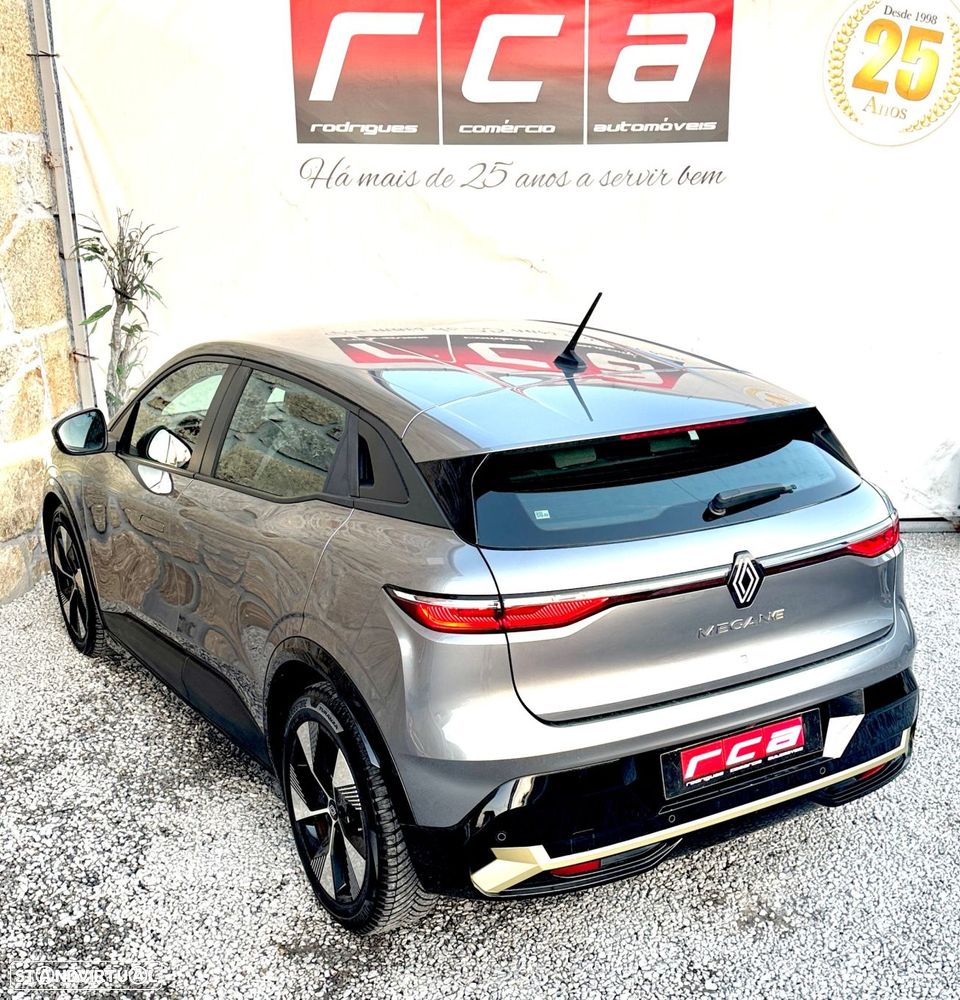 Renault Mégane E-Tech - 8