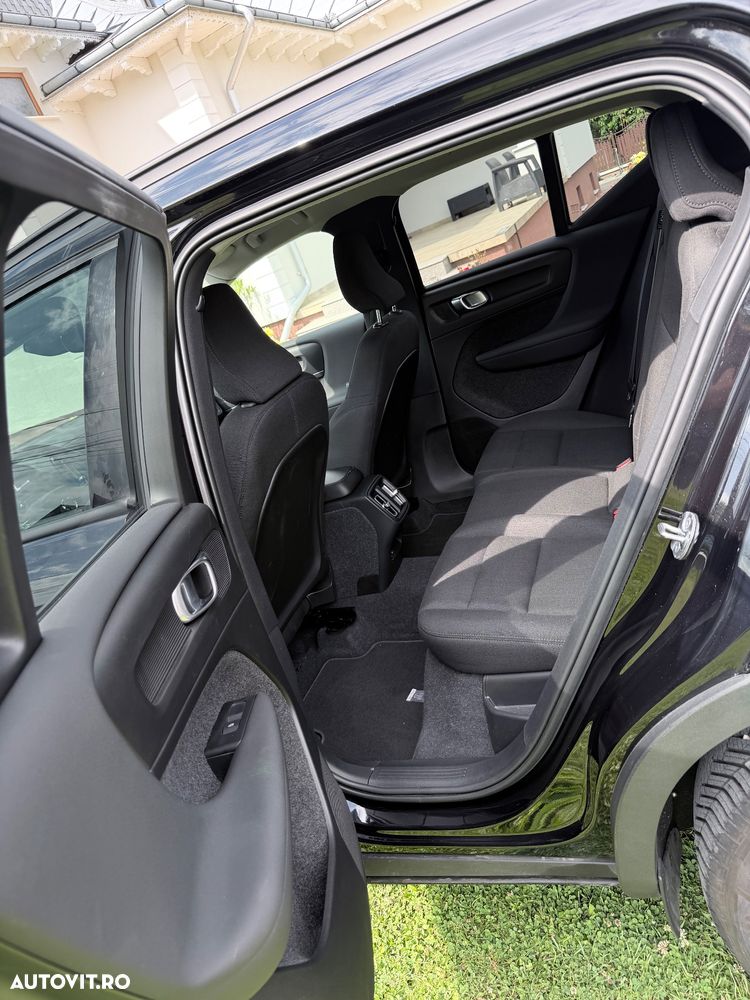 Volvo XC 40 T2 Plus Dark - 8