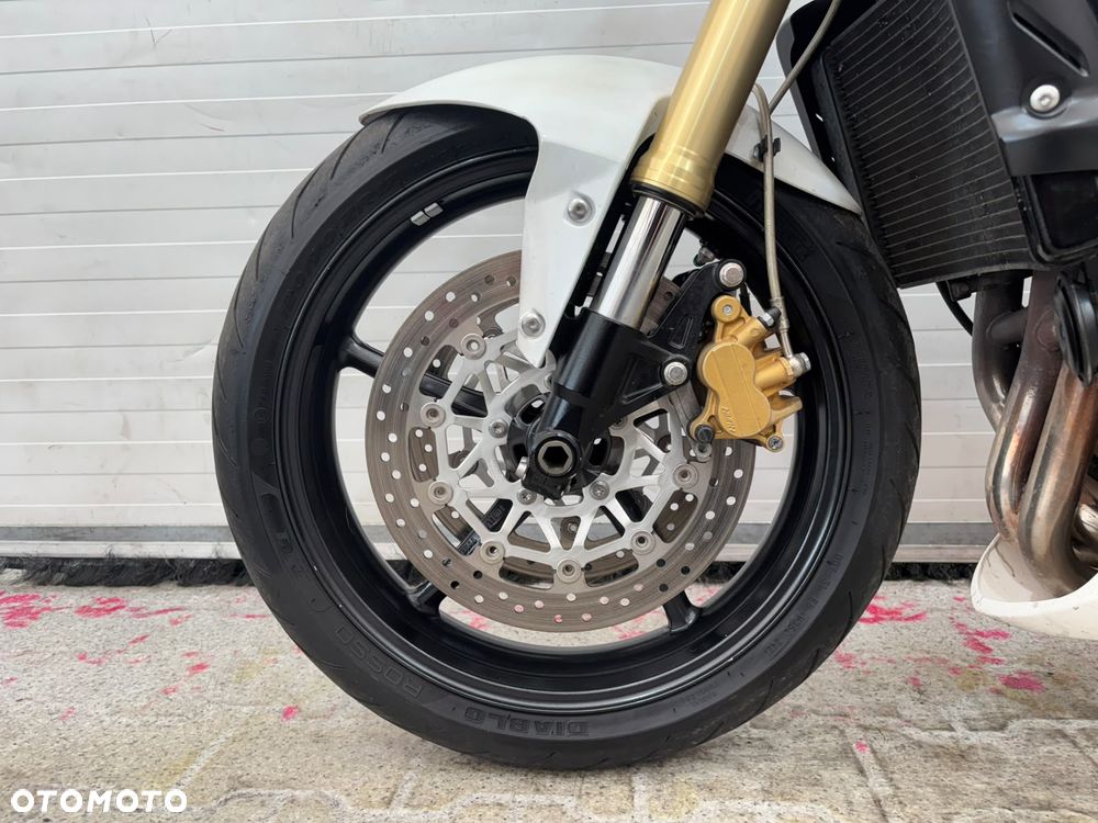Triumph Street Triple - 22