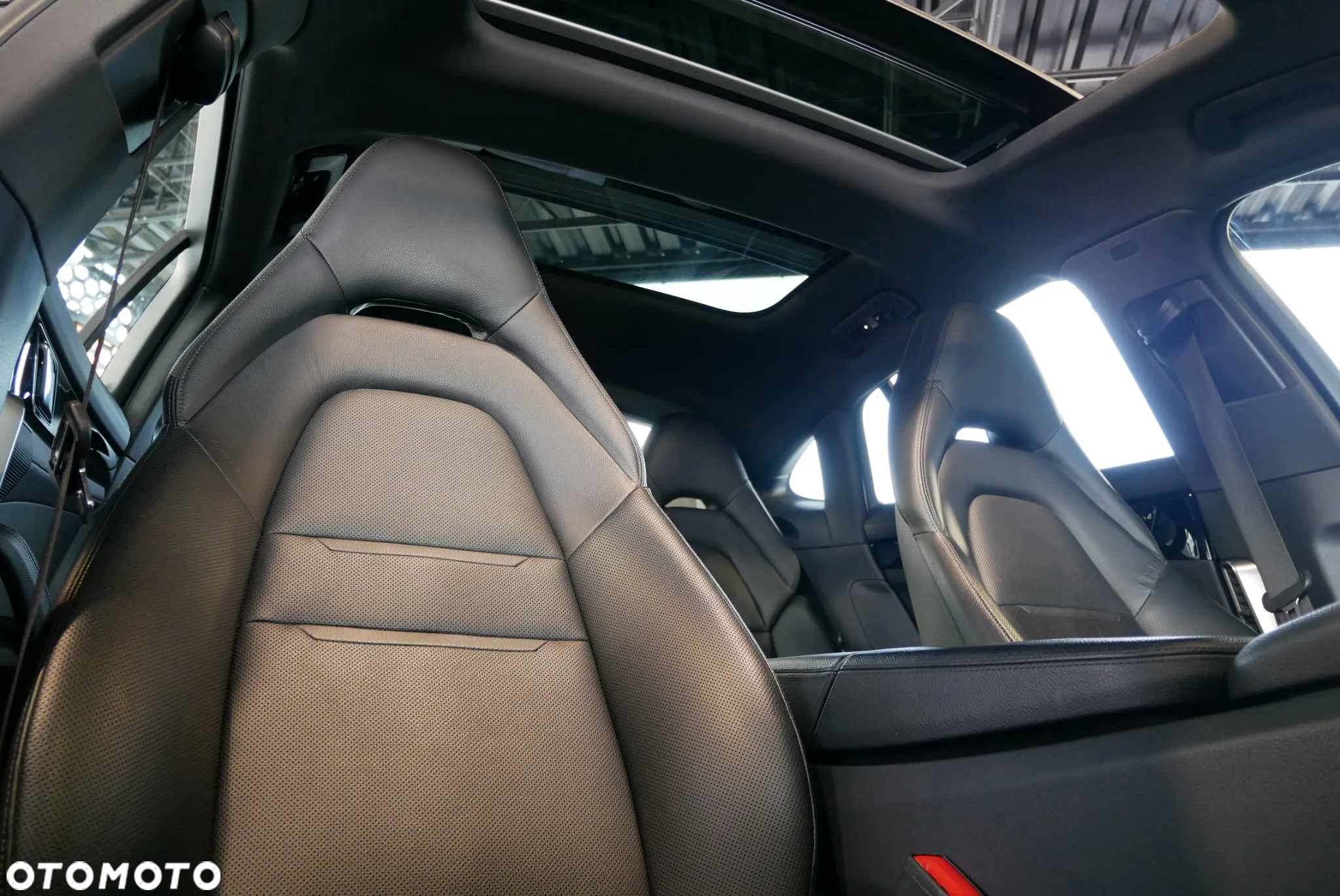 Porsche Panamera - 26