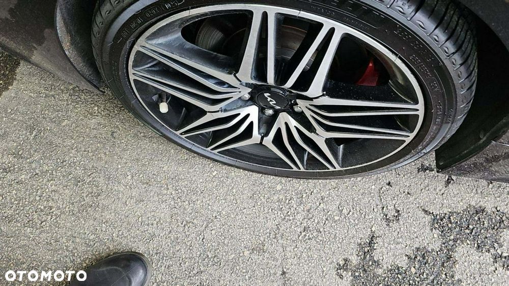 Kia Stinger - 14