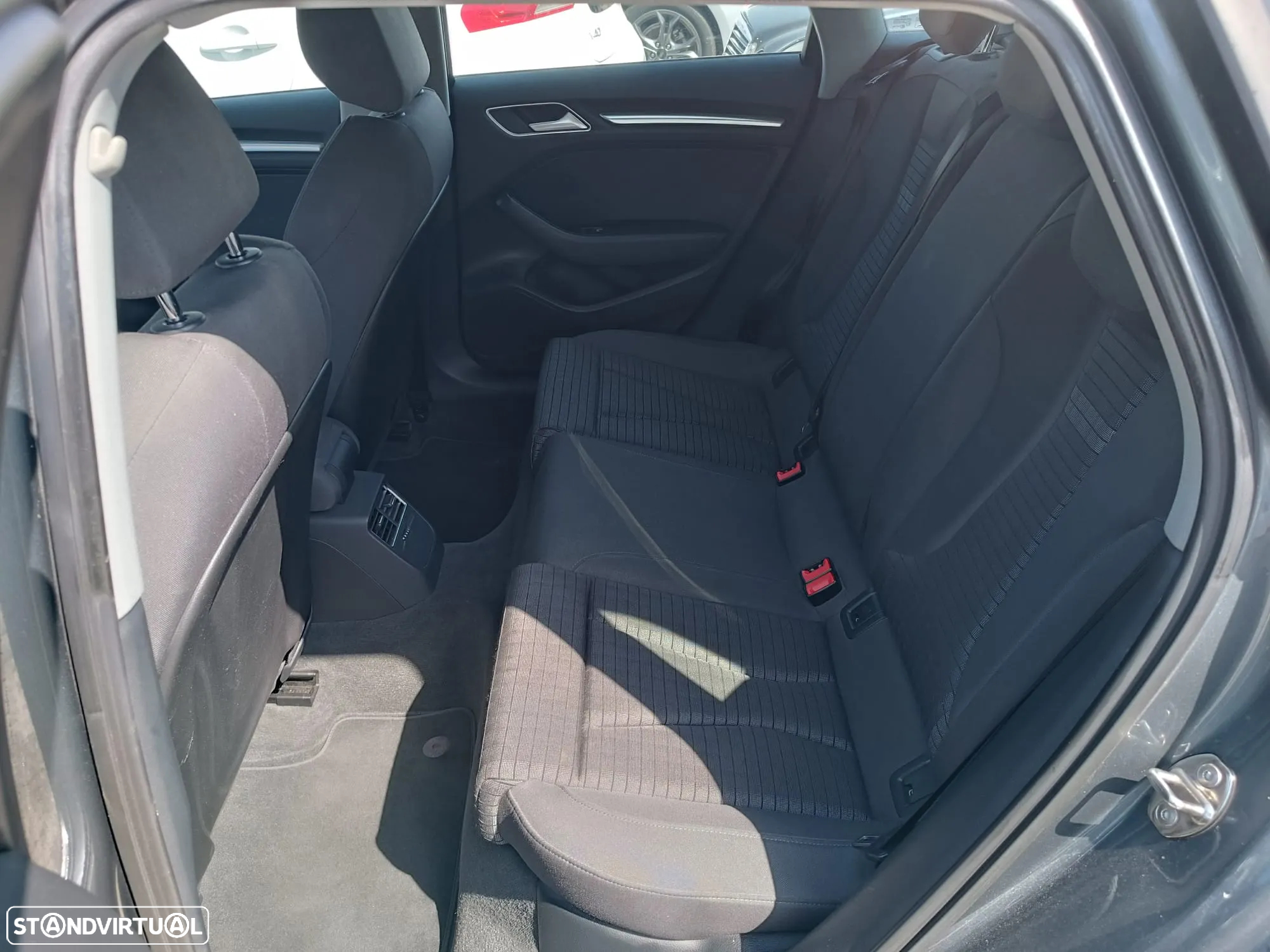 Audi A3 Sportback 1.6 TDI S-line - 11