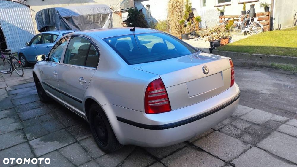 Skoda Superb 2.0 Classic - 3
