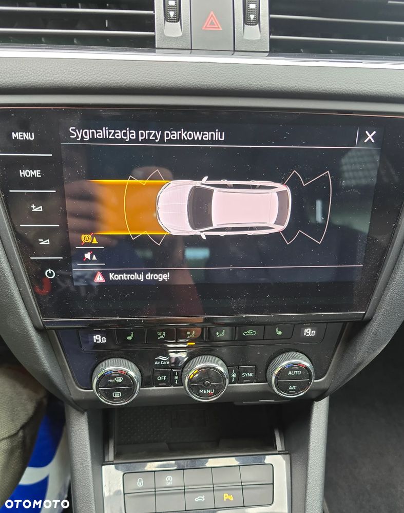 Skoda Octavia 2.0 TDI DSG Premium Edition - 16