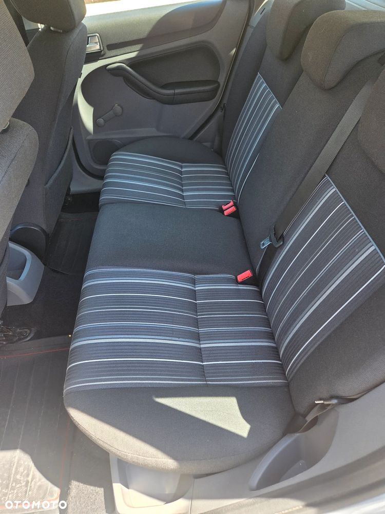 Ford Focus - 10