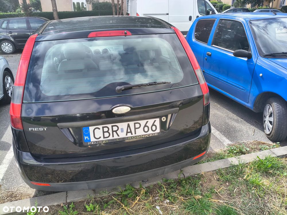 Ford Fiesta 1.3 - 7