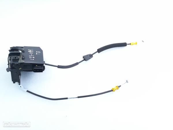 Fecho Porta Tras Esq Mercedes-Benz C-Class (W204) - 1