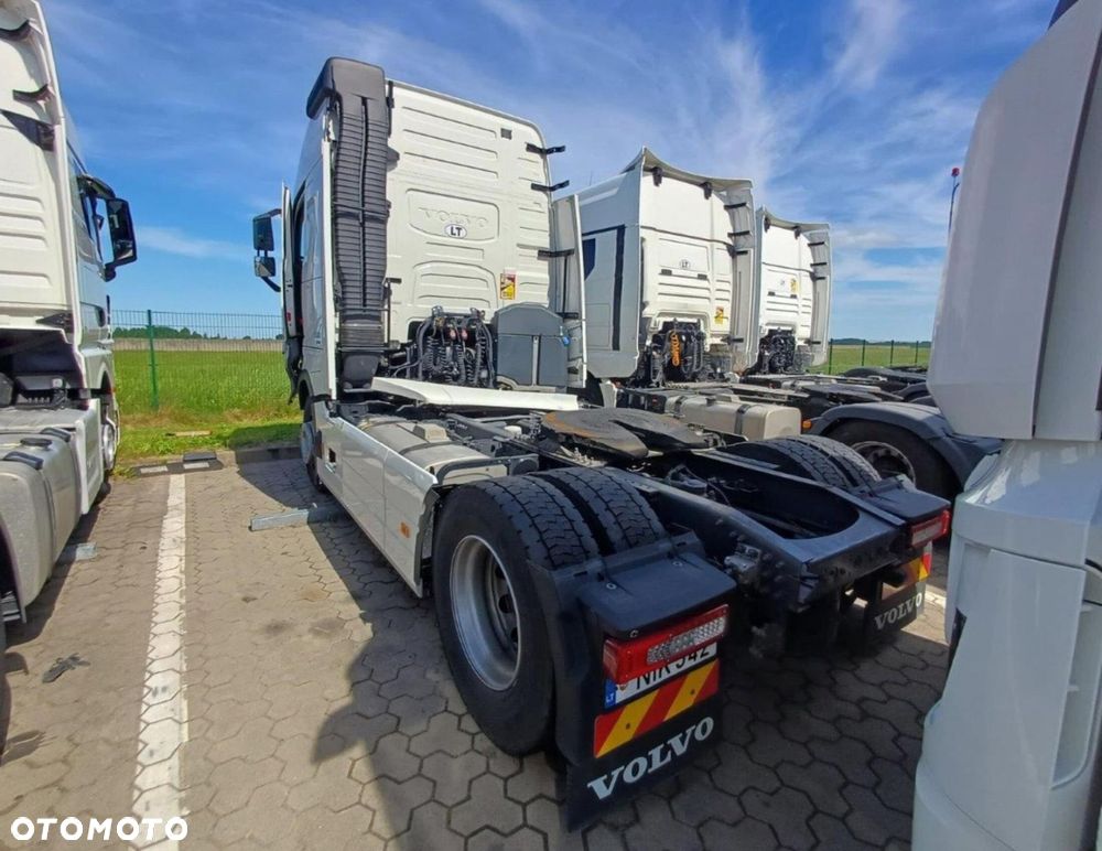 Volvo FH 500 Globetrotter XL Retarder i-ParkCool Adaptive Cruise Control Side Skirts - 5