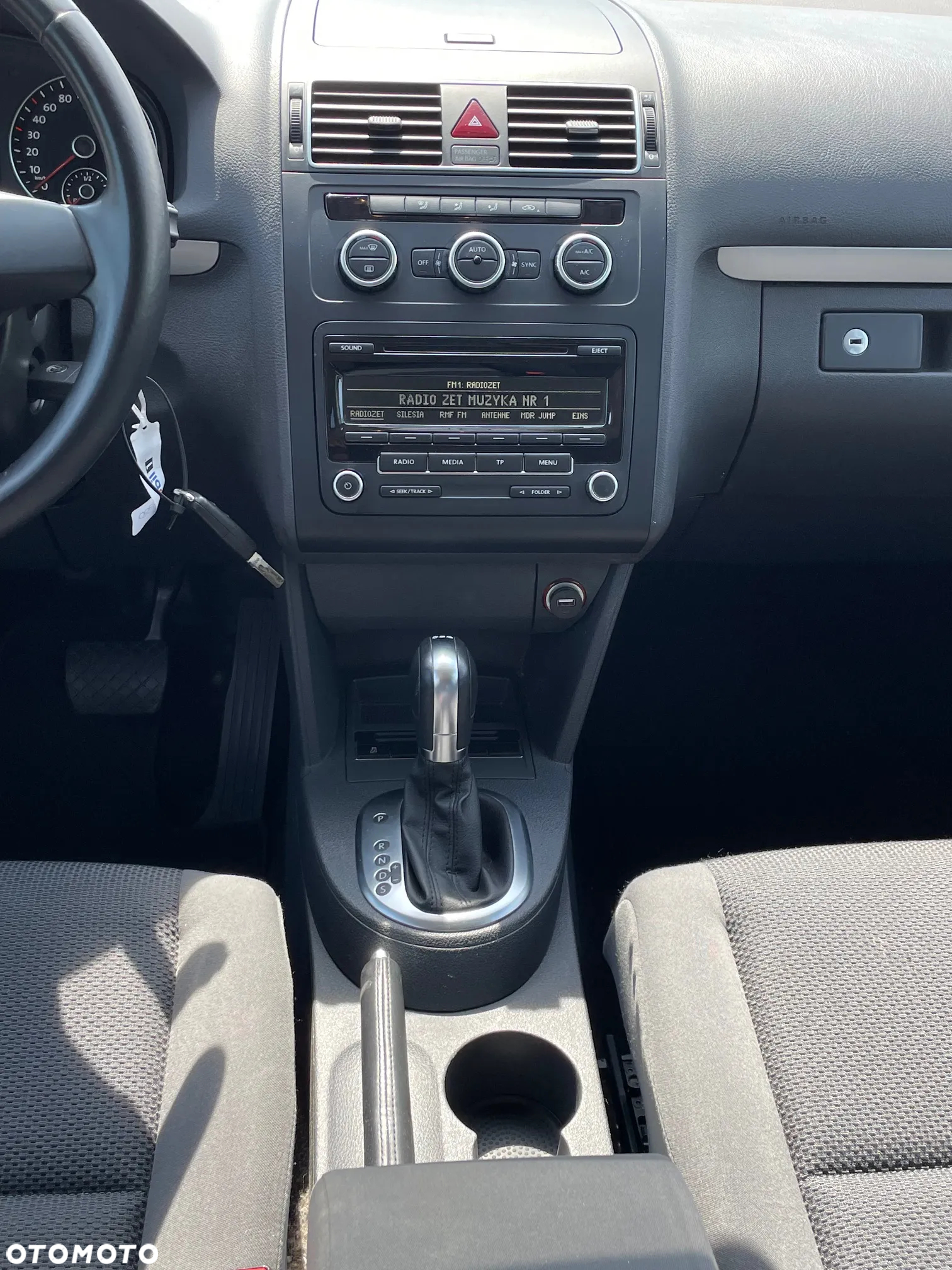 Volkswagen Touran 1.6 TDI DPF BlueMotion Technology DSG Trendline - 30