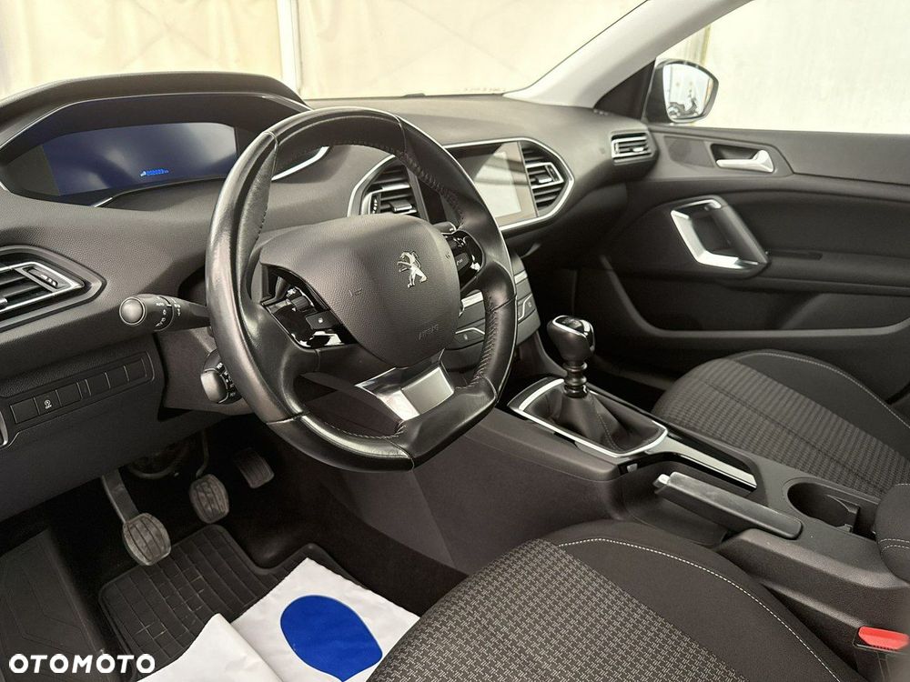 Peugeot 308 - 14