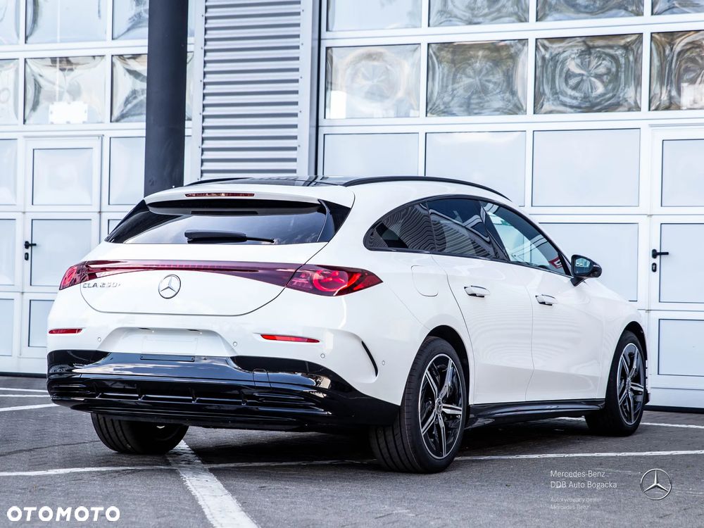 Mercedes-Benz CLA - 5