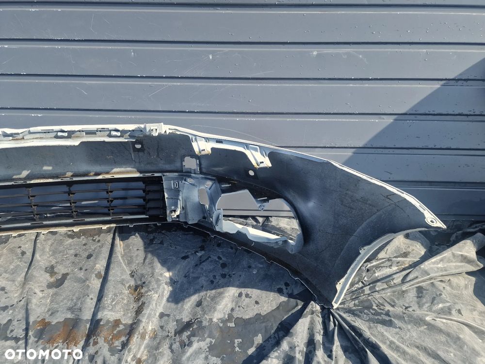 2/ zderzak przedni volkswagen polo 6C - 7