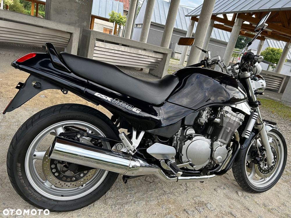 Suzuki GSX - 8