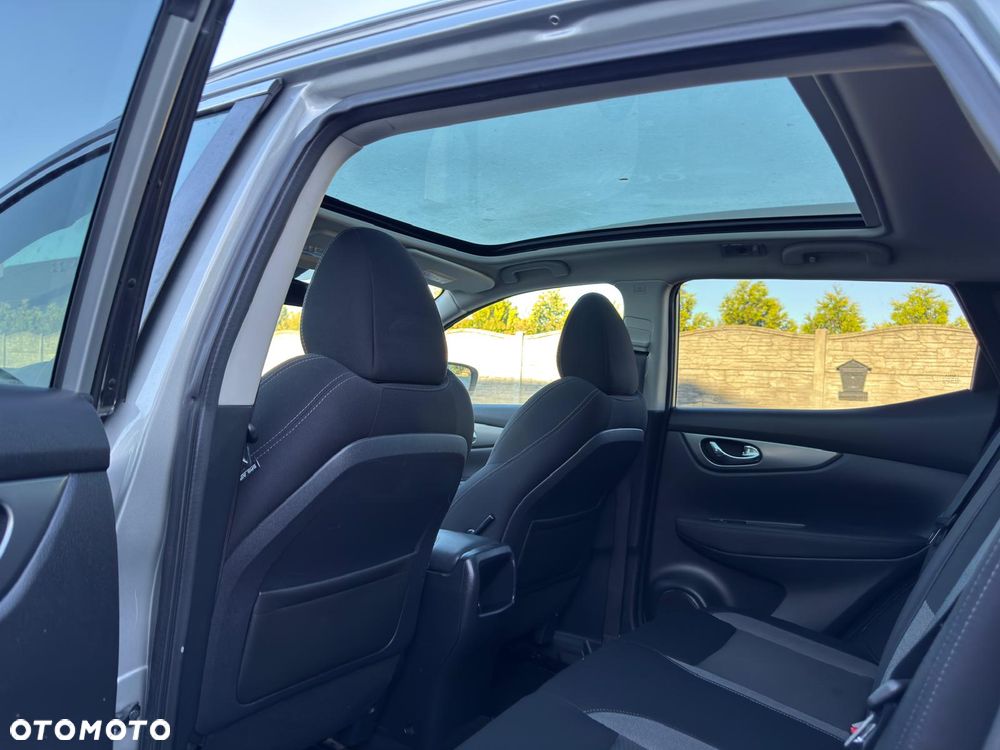 Nissan Qashqai 1.3 DIG-T N-Connecta - 16
