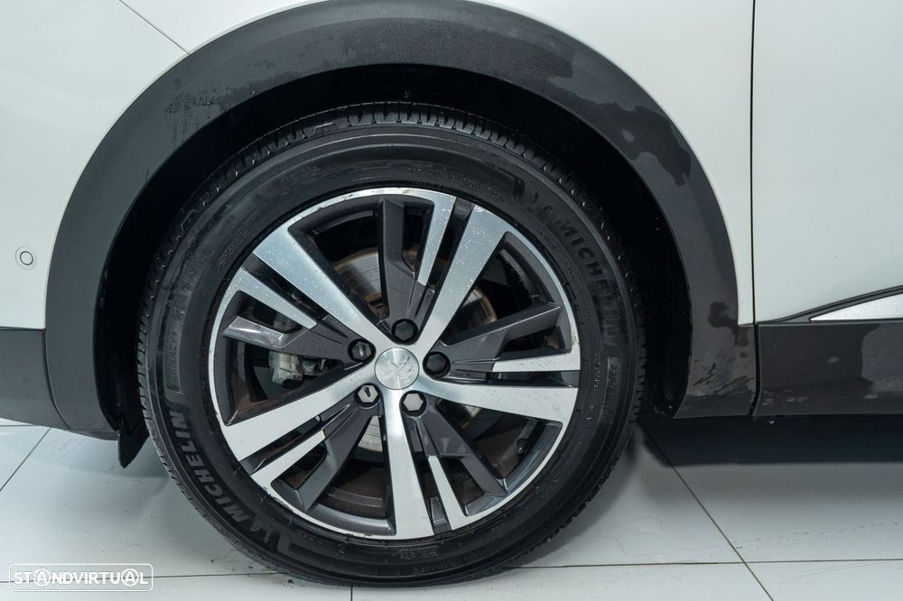 Peugeot 5008 1.2 PureTech Allure EAT8 - 36