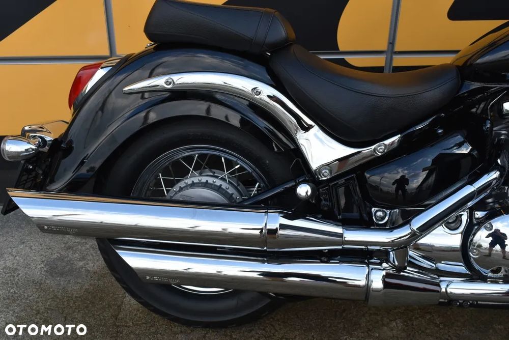 Suzuki Intruder - 5