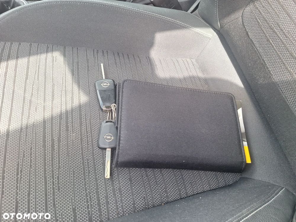 Opel Corsa 1.4 120 Jahre - 10