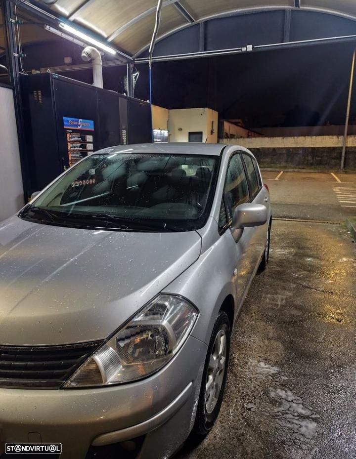 Nissan Tiida - 4