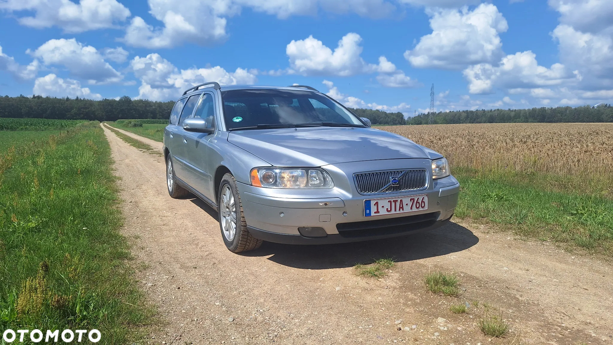 Volvo V70 D5 Momentum - 8