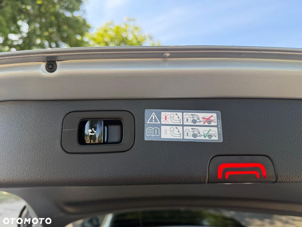 Mercedes-Benz Klasa C 220 d 9G-TRONIC AMG Line - 29
