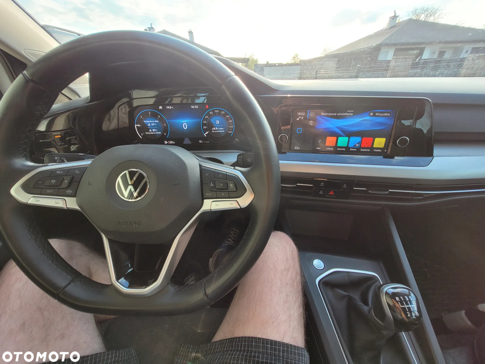 Volkswagen Golf - 11