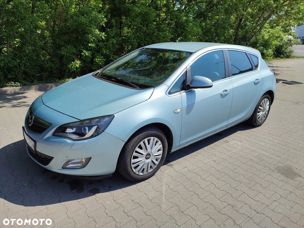 Opel Astra 1.6 Turbo Automatik - 1