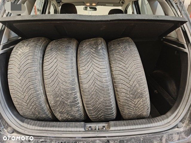 Kia Venga 1.4 L - 11