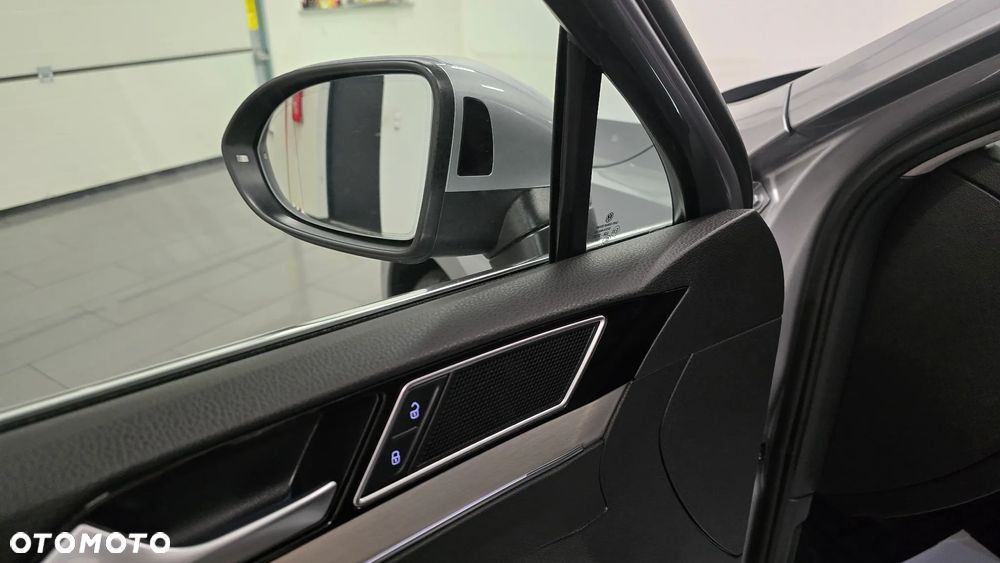Volkswagen Passat - 13