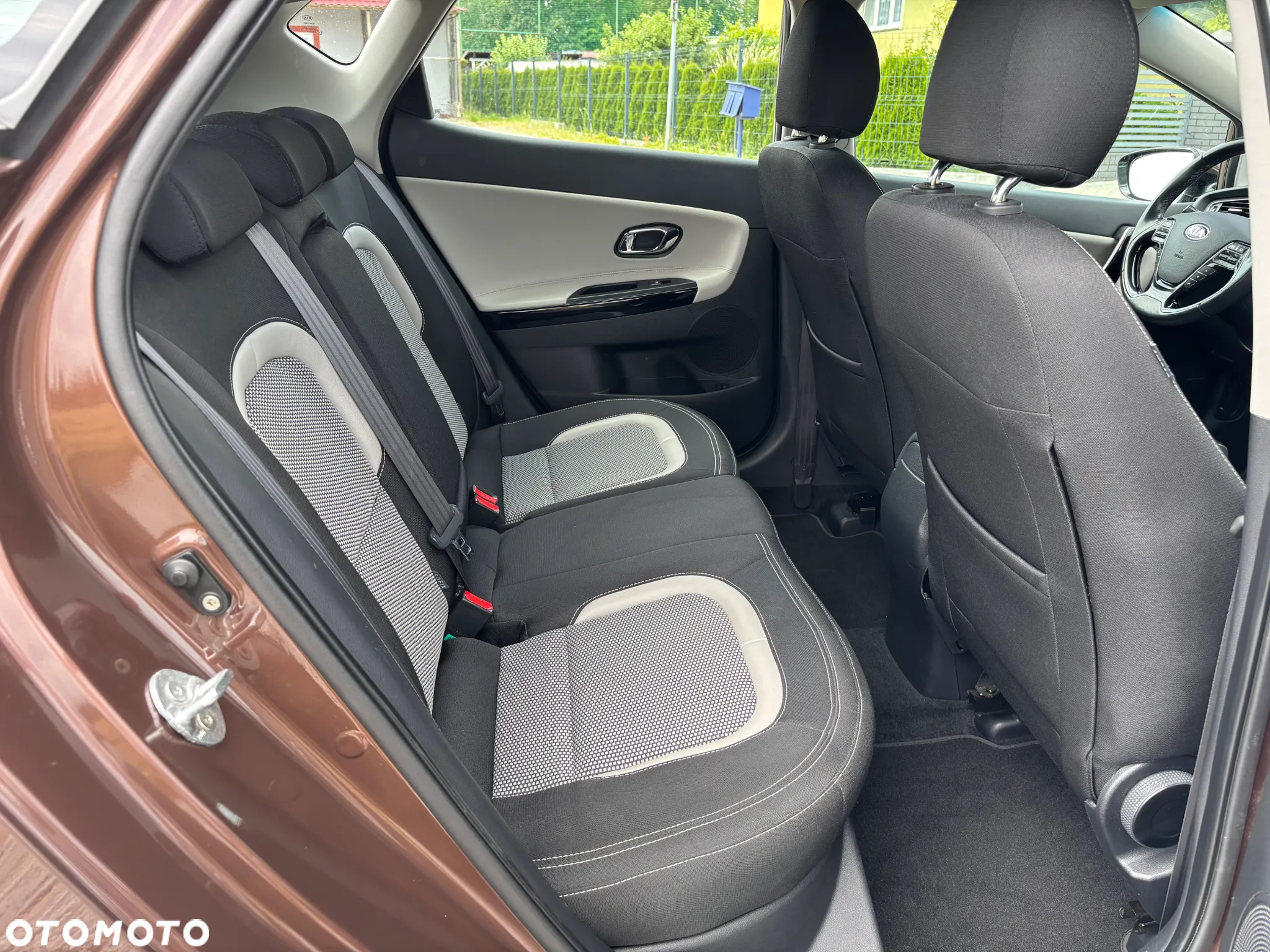 Kia Ceed 1.6 CRDi 128 Dream Team Edition - 10