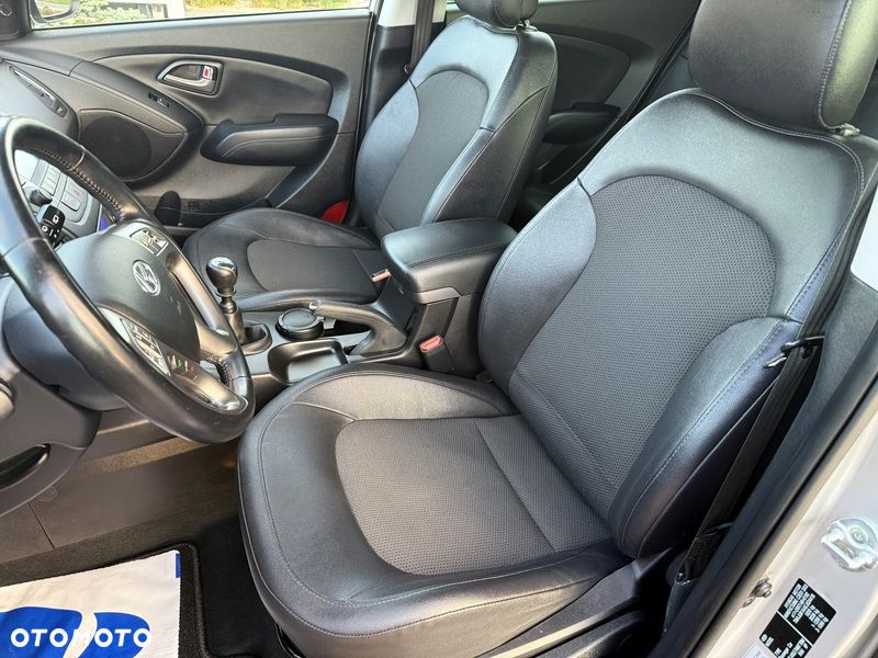 Hyundai ix35 1.6 2WD blue Trend - 11