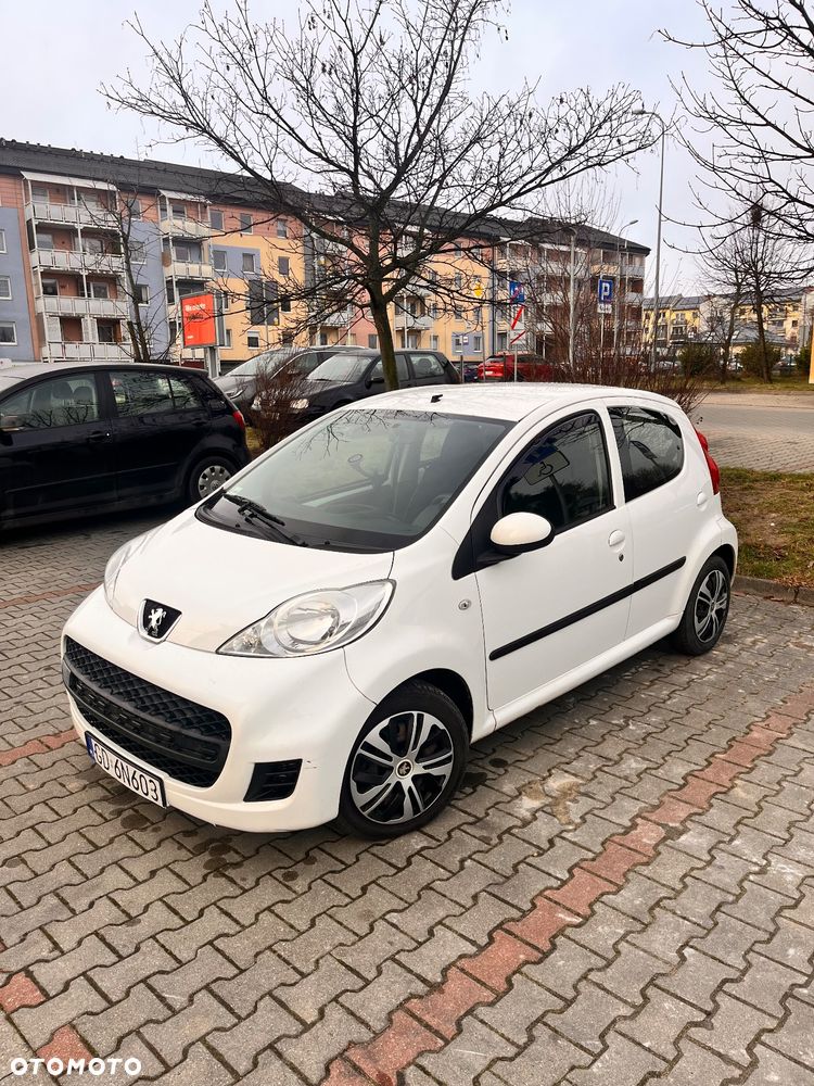 Peugeot 107 1.0 Happy - 1