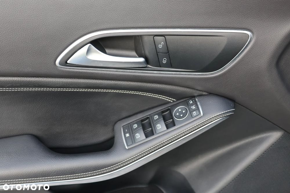 Mercedes-Benz CLA 220 (CDI) d 7G-DCT - 19