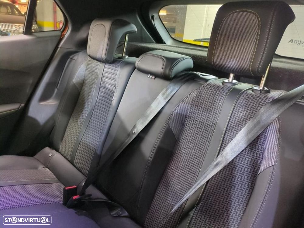 Peugeot 2008 1.5 BlueHDi GT EAT8 - 8