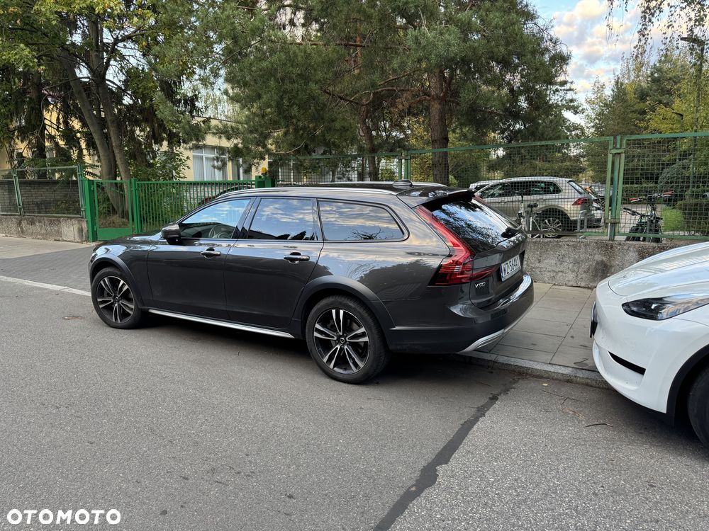 Volvo V90 Cross Country - 3