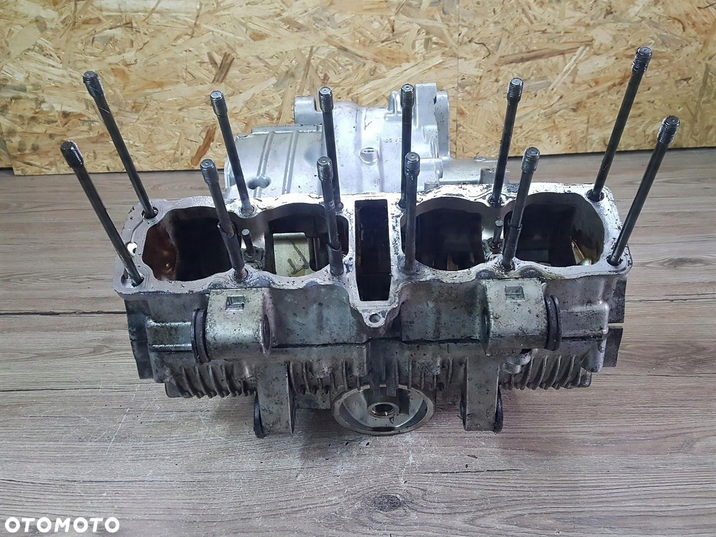 YAMAHA XJ 900 4KM KARTER GÓRNY DOLNY BLOK SILNIKA - 4