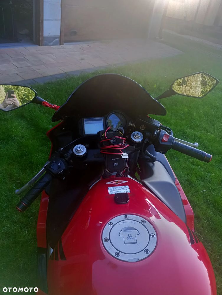 Honda CBR - 4