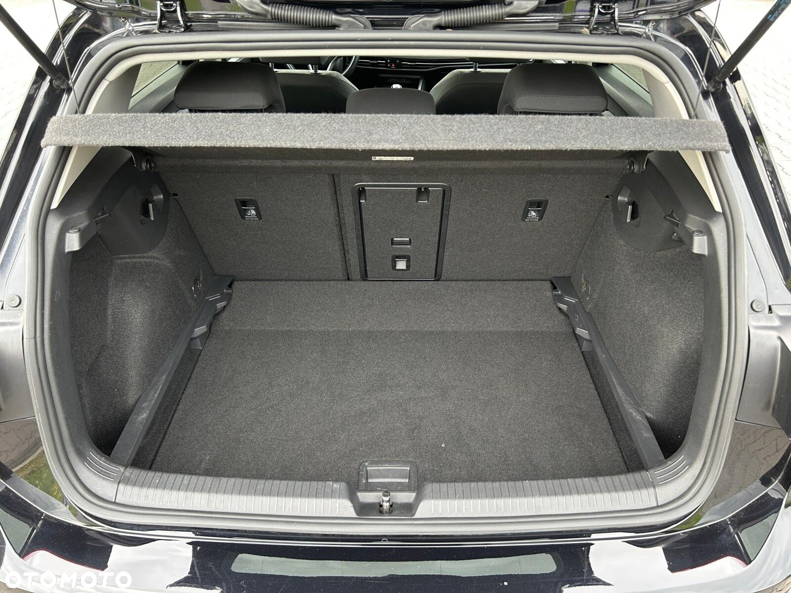 Volkswagen Golf VIII 1.5 TSI EVO Life - 10