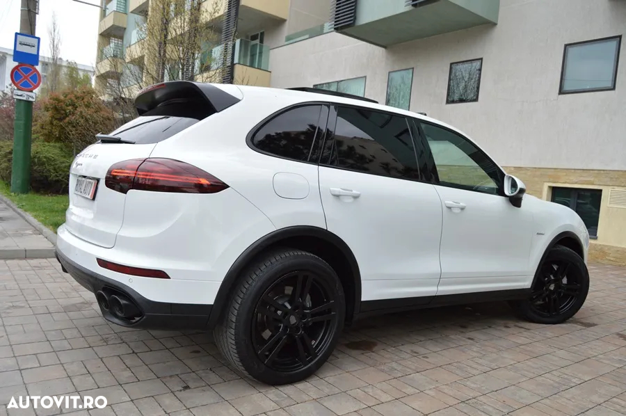 Porsche Cayenne Diesel Platinum Edition - 22