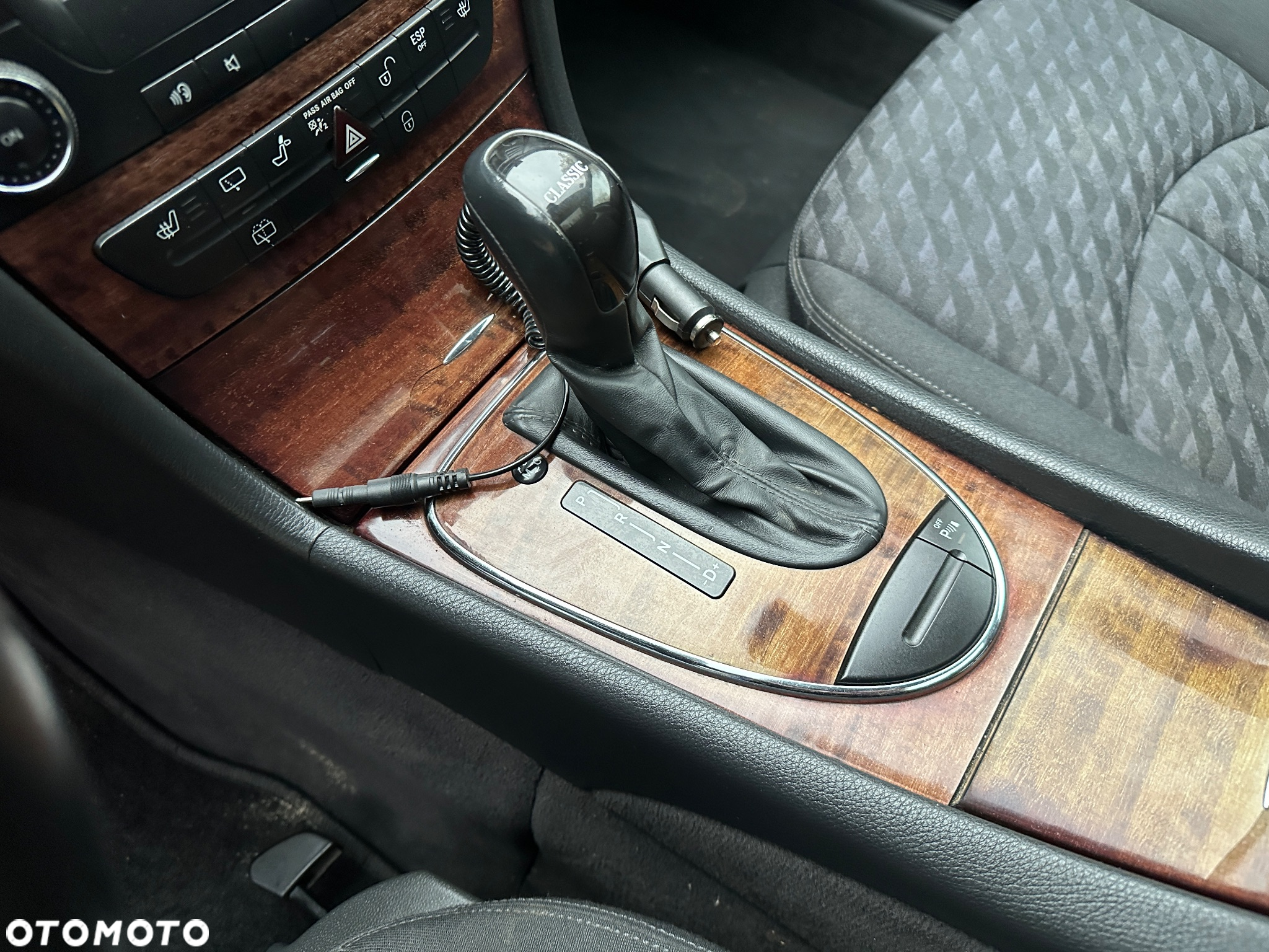 Mercedes-Benz Klasa E 200 T Kompressor Automatik Classic - 25