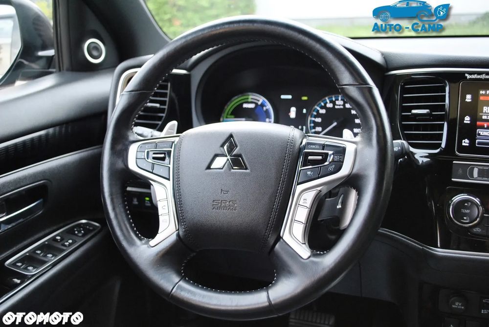 Mitsubishi Outlander PHEV Instyle + - 20