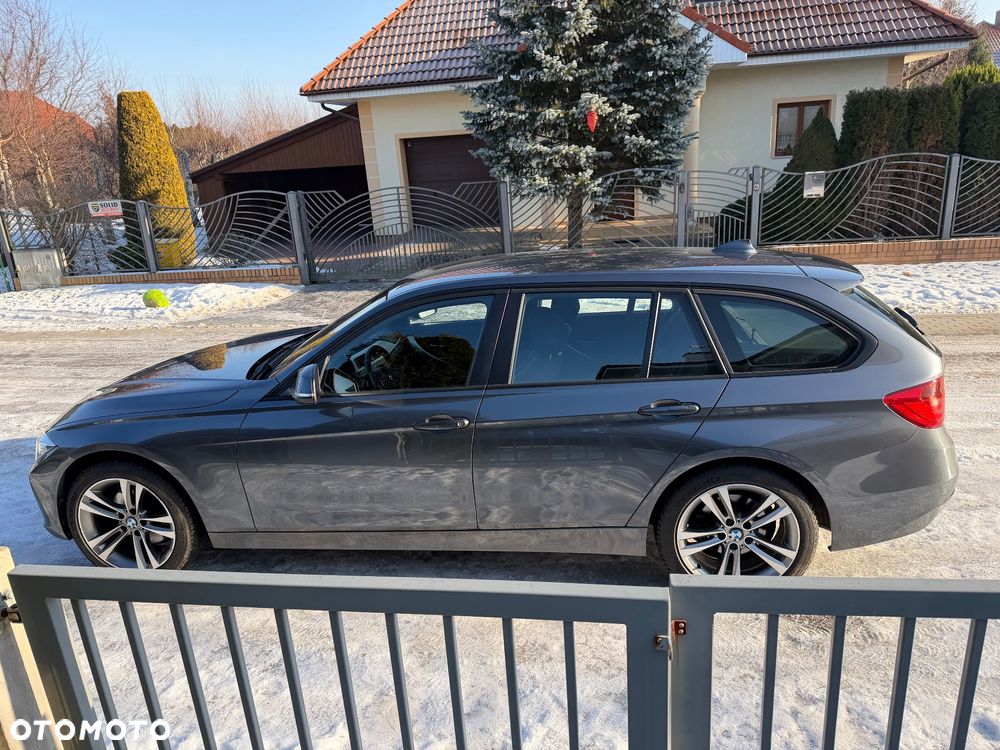 BMW Seria 3 328i xDrive Sport-Aut - 12