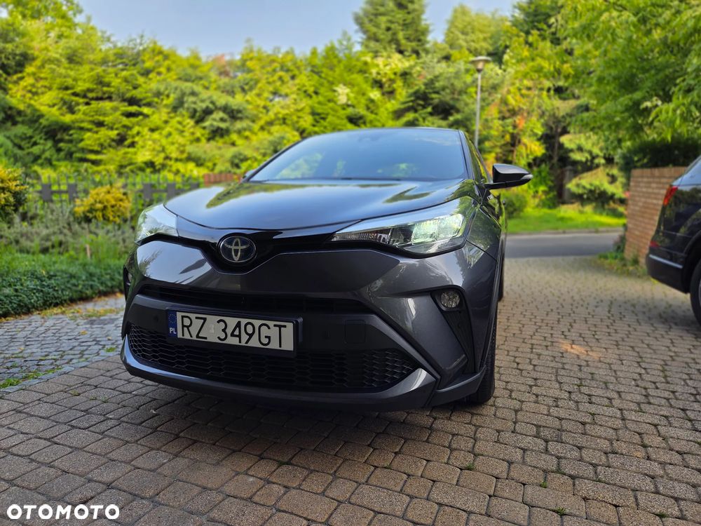 Toyota C-HR Hybrid Business-Edition - 16