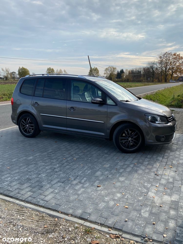 Volkswagen Touran 2.0 TDI Highline - 13