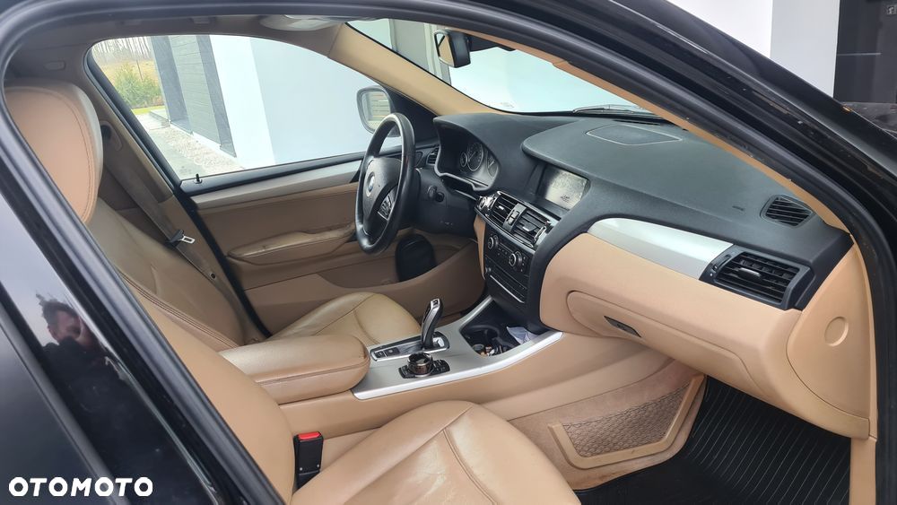 BMW X3 28i xDrive - 4