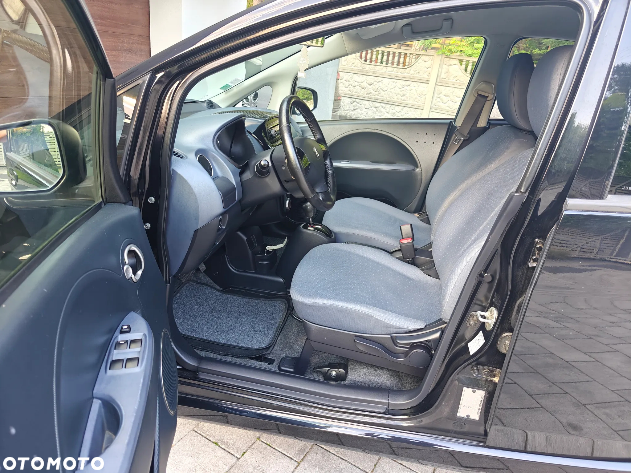 Peugeot iOn Standard - 11