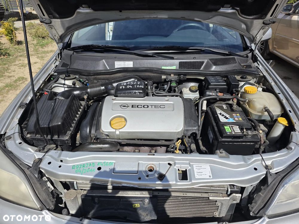 Opel Astra 1.6 GLS - 8