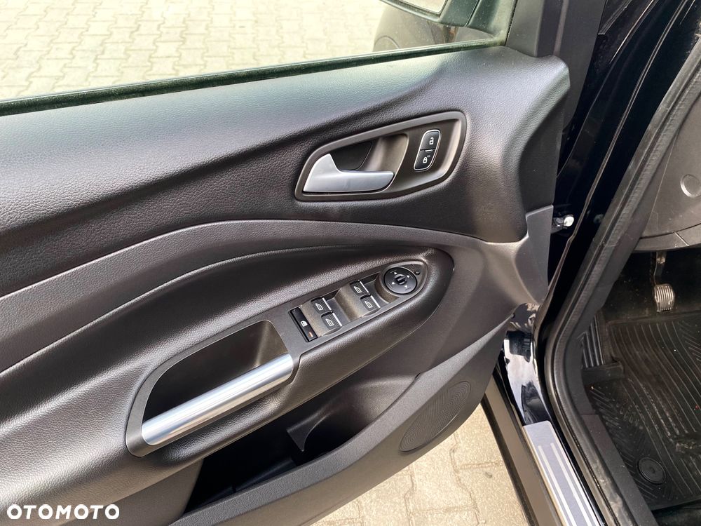 Ford Kuga - 11