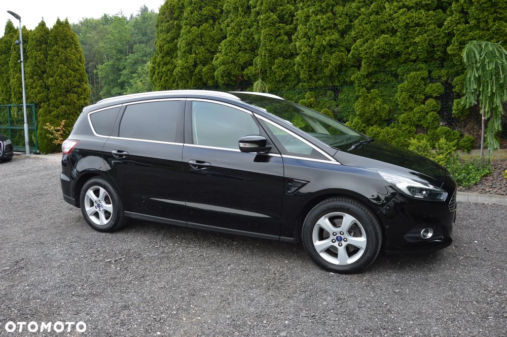 Ford S-Max - 16